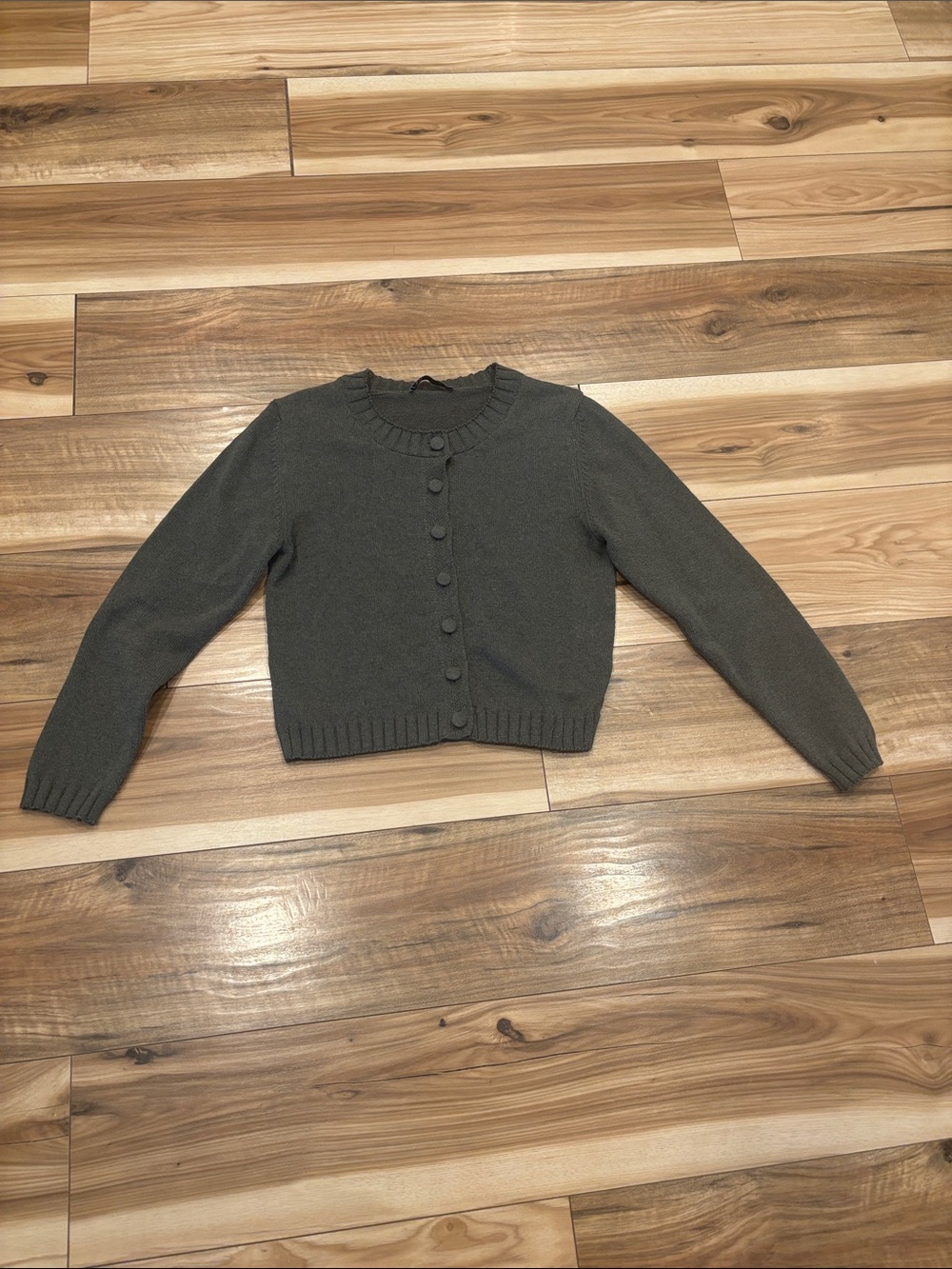 Zara Olive Button-Front Cropped Cardigan